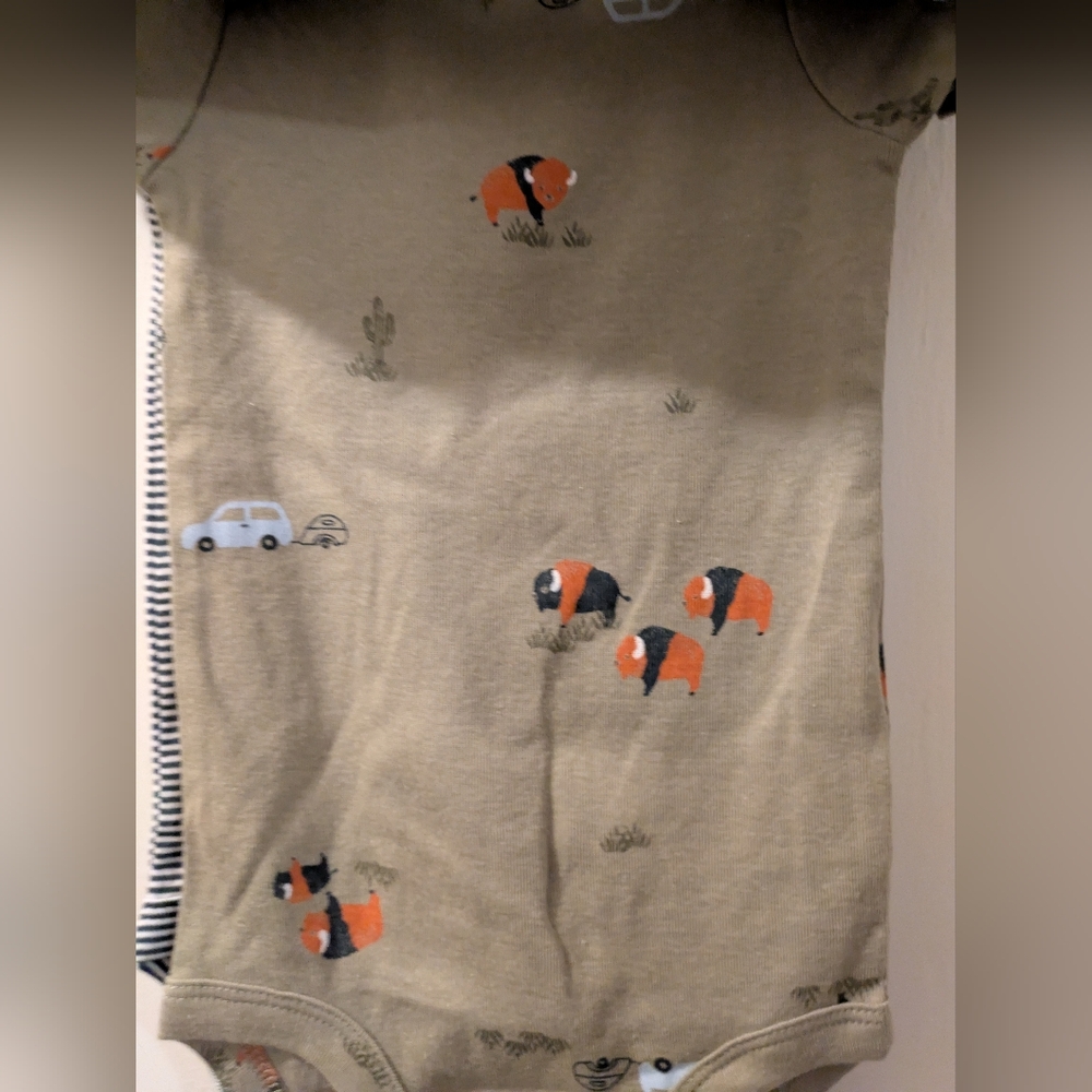 NWT 5 piece onesie set - Picture 4 of 6